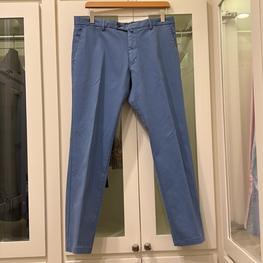 Boggi Milano pants. Size 32x28. Purchased in Italy. Worn once.